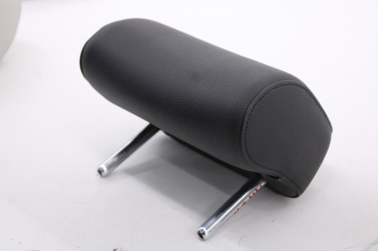2015-16 Volkswagen Jetta Sport Rear Right Left and Center 2nd Row Seat Headrest11
