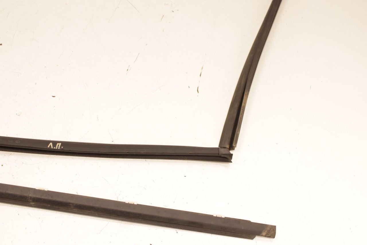 16-20 Kia Optima LX Front Left Door Run Channel w Belt Weatherstrips 82530-D5000 - Alshned Auto Parts