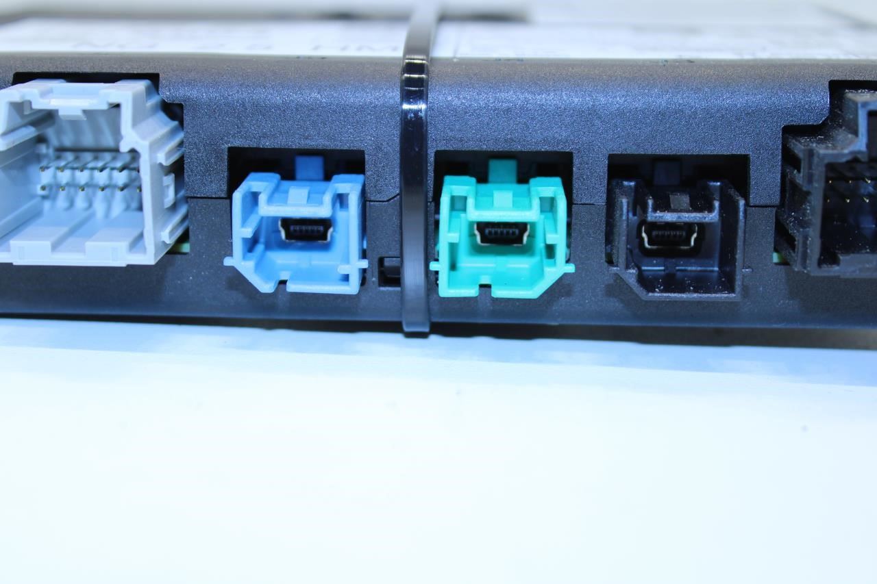 2018-2019 GMC Acadia SLT-1 HMI Infotainment Display Control Module 84546904 OEM - Alshned Auto Parts