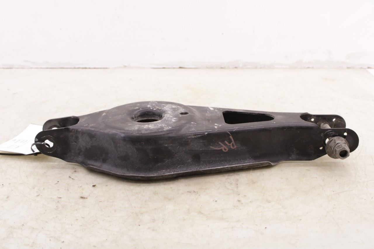 17-24 Chrysler Pacifica Limited FWD Rear Right Lower Control Arm 68218021AA OEM - Alshned Auto Parts