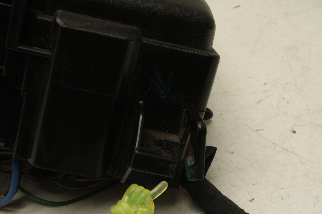 19-20 Kia Optima LX 2.4L Engine Bay Fuse Relay Box Module w/ Wire Harness *ReaD* - Alshned Auto Parts