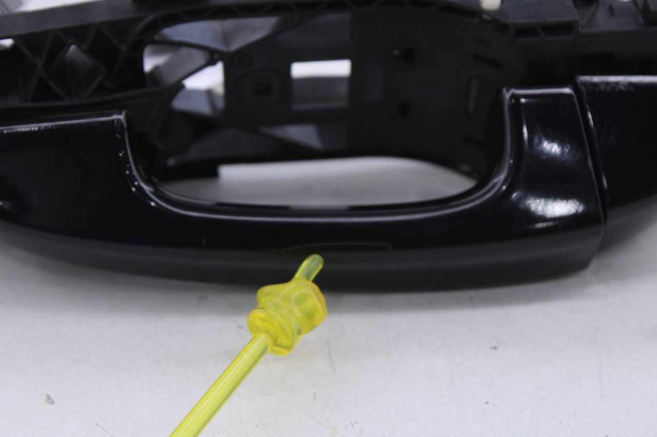 2011-2018 Porsche Cayenne S 4.8L AWD Rear Driver Left Side Door Exterior Handle4