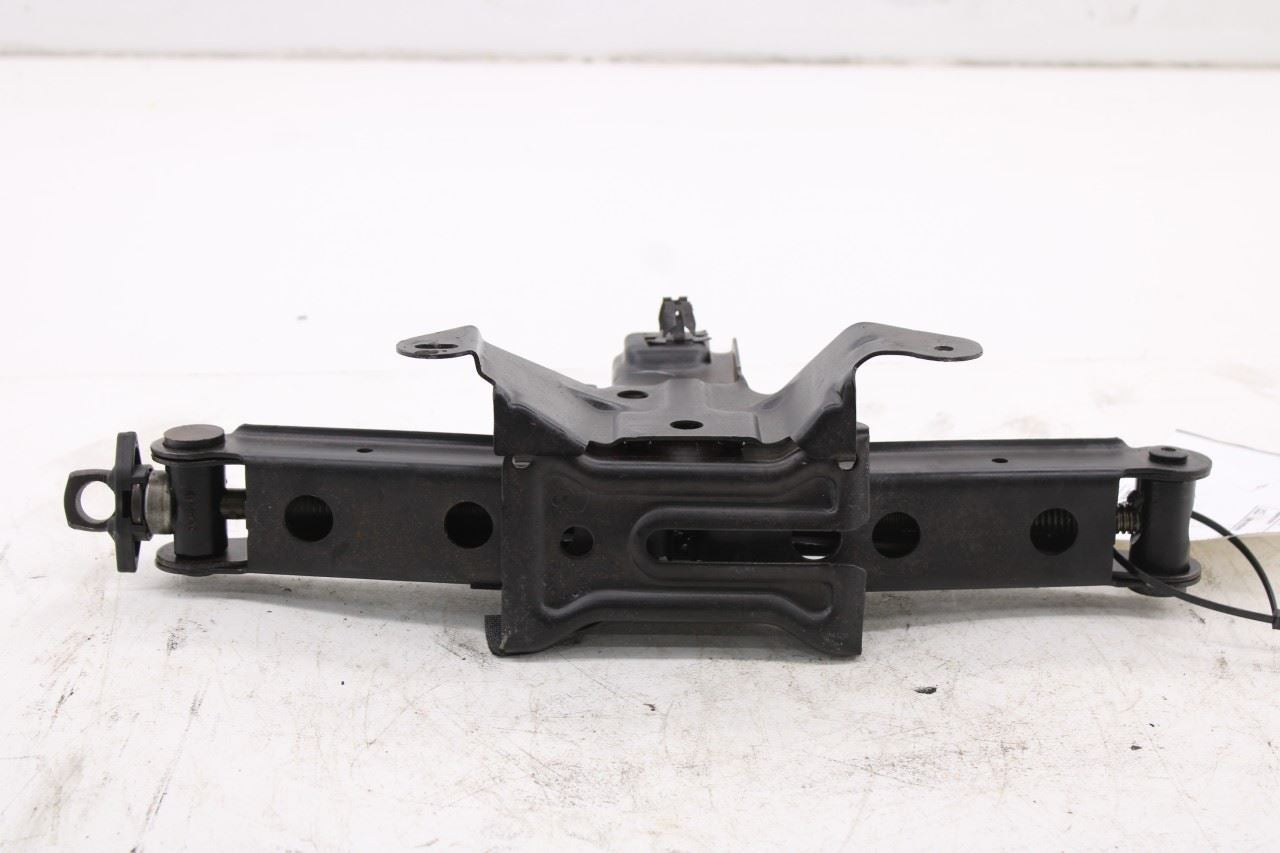 2011-2022 Dodge Durango SXT 3.6L AWD Scissor Lifting Jack 68332817AB OEM7