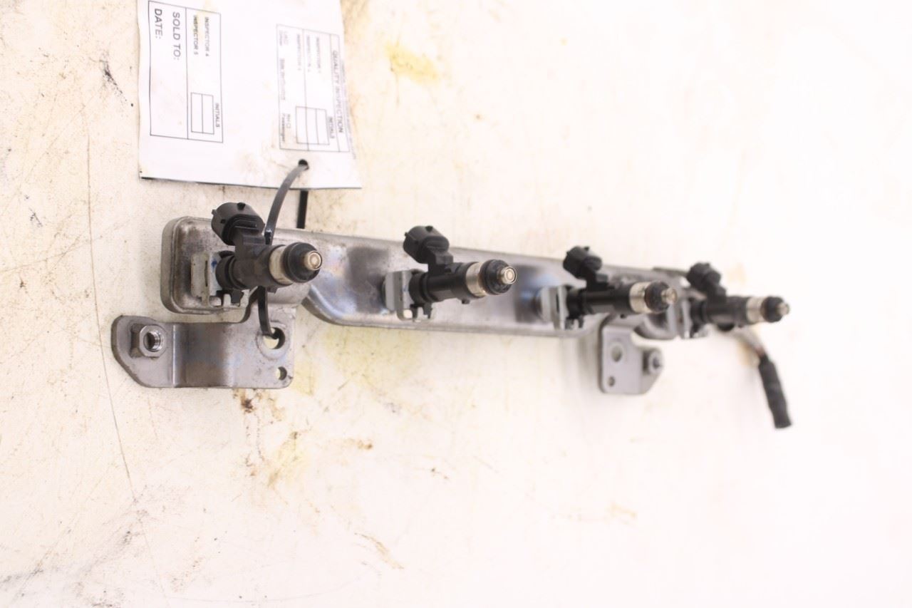 2013-2019 Nissan Sentra SV 1.8L FWD Fuel Rail with Injectors 16600-3RC0A OEM7