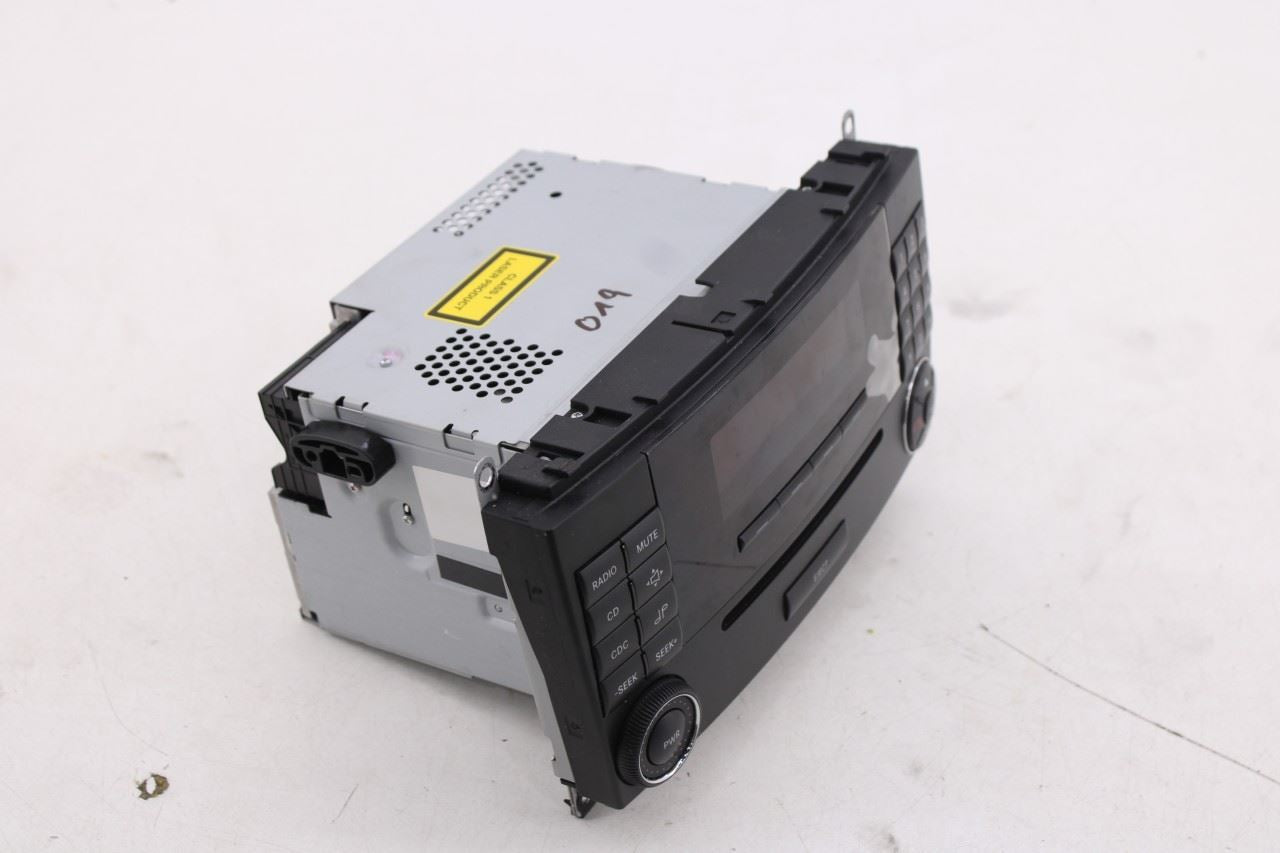 2006-2009 Mercedes-Benz CLK 350 Audio Radio Receiver w/ CD Player 2098206689 OEM6