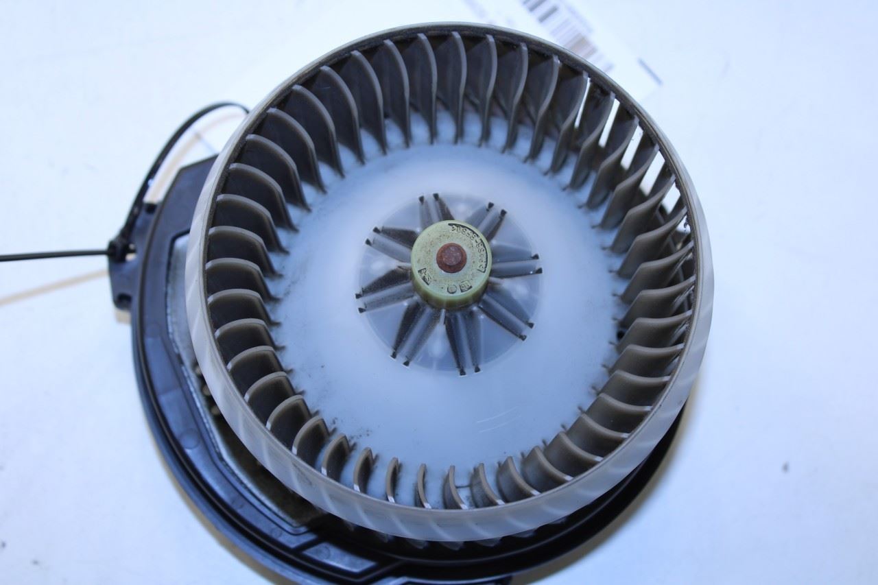 2014-23 Jeep Cherokee 75th Anniversary 3.2L HVAC AC Blower Fan Motor 68223053AD - Alshned Auto Parts