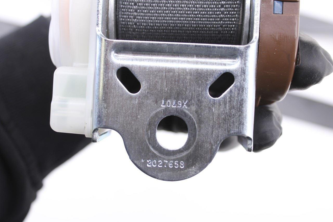 2014-20 Toyota Sienna LE 3.5L Rear Passenger RH Side 2nd Row Seat Belt Retractor - Alshned Auto Parts