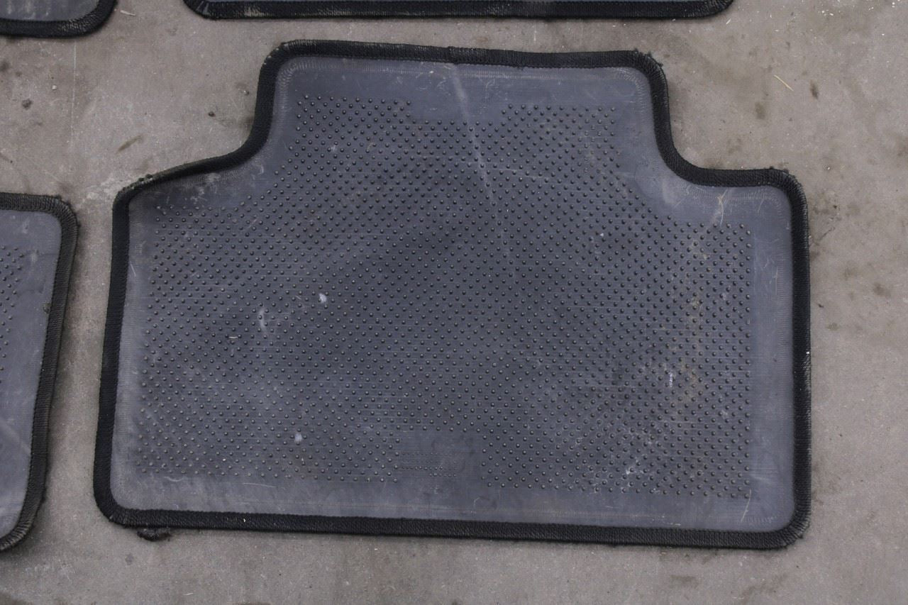 14-15 Dodge Durango SXT Front Rear RH and LH Side Interior Carpet Floor Mats Set14