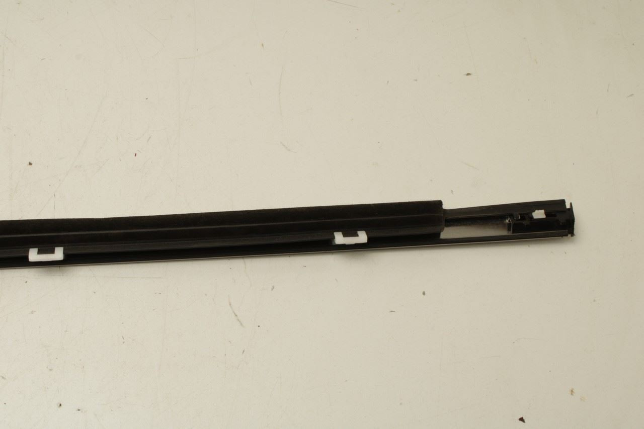2023-25 Kia Sportage Hybrid EX Front Right Door Belt Outer w/ Inner Weatherstrip - Alshned Auto Parts
