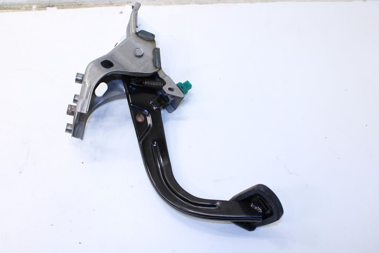 2020-23 Hyundai Sonata SE Brake Stop Foot Pedal w/ Bracket and Stop Lamp Switch - Alshned Auto Parts