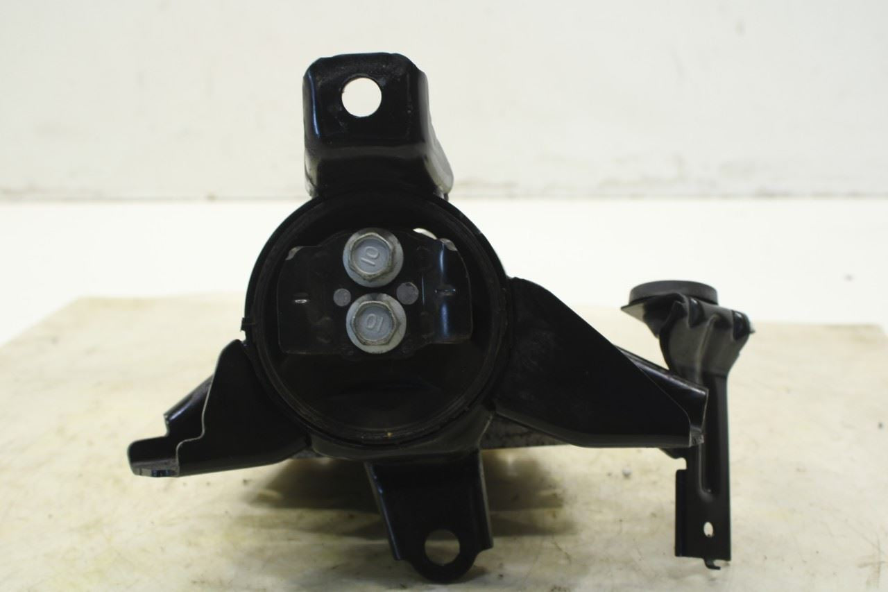 2016-2020 Kia Sorento LX 3.3L Rear Left Transmission Mount Bracket 21830-C5300 - Alshned Auto Parts