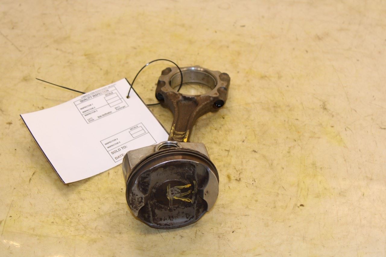 2010-17 Toyota Camry LE 2.5L Engine Piston No 4 w/ Connecting Rod 13211-0V011-A0 - Alshned Auto Parts