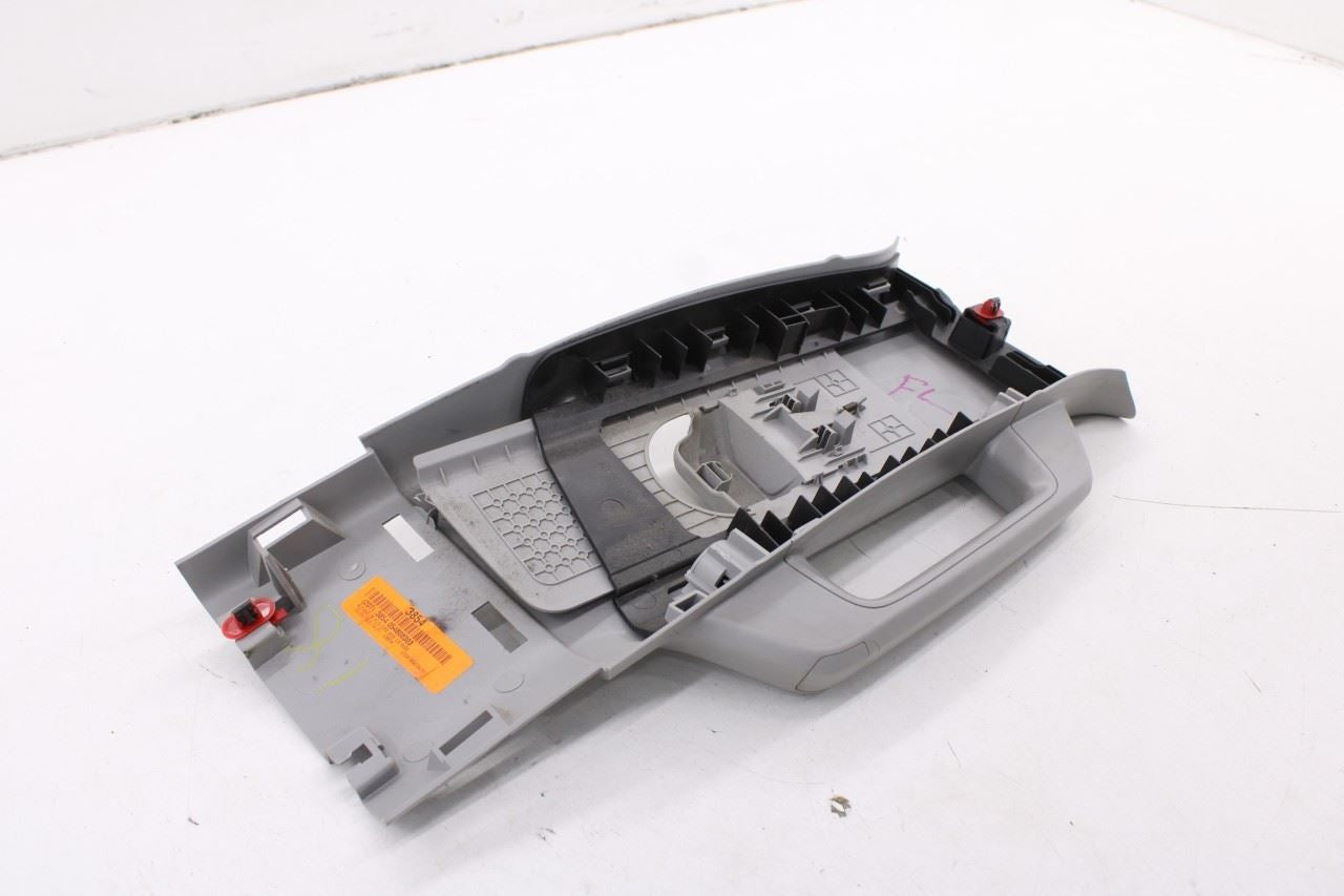 14-19 Chevrolet Silverado 1500 2WT RH and LH Center Upper B-Pillar Trim 232344359