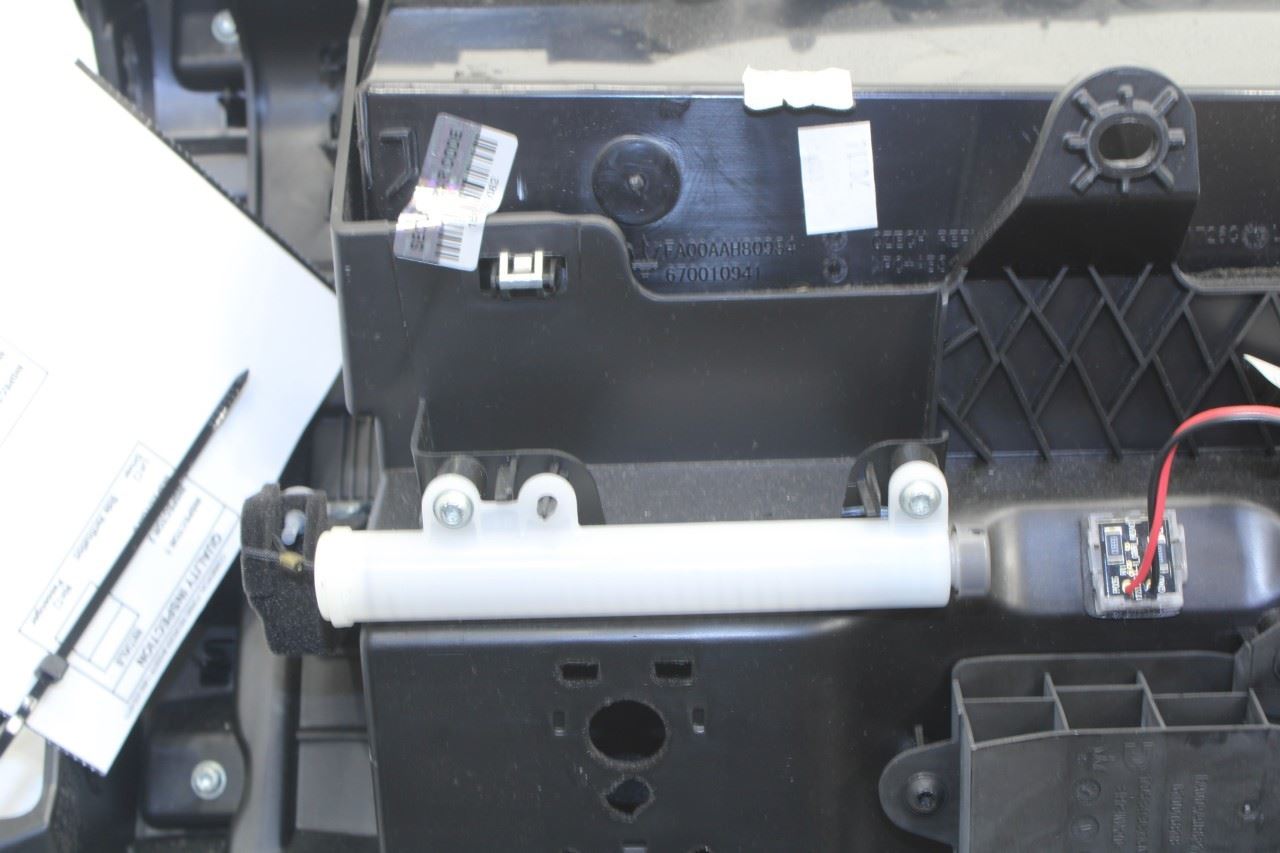 2017-2021 Maserati Ghibli Glove Box Storage Compartment 670071386 OEM - Alshned Auto Parts