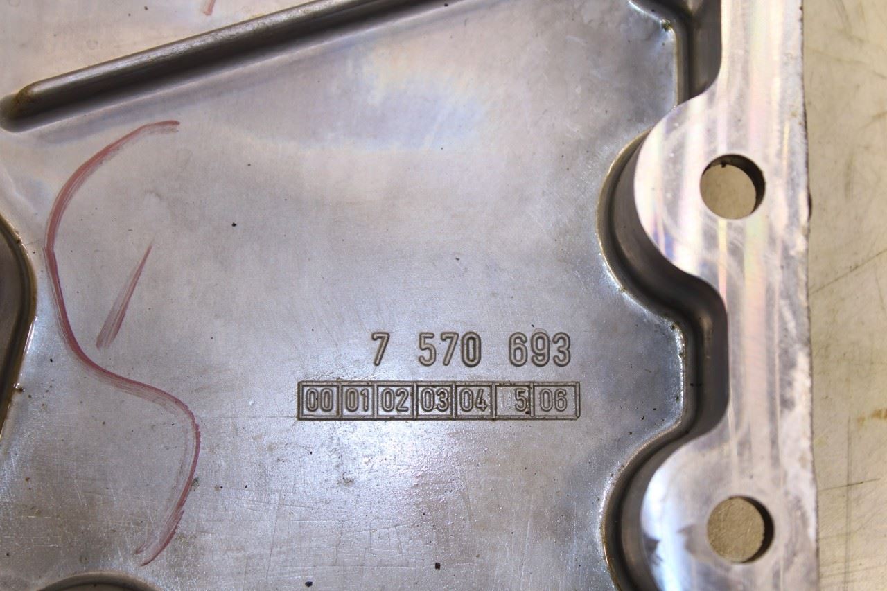 2010-2015 BMW 750Li xDrive 4.4L AWD Engine Motor Lower Oil Pan 7570694 OEM - Alshned Auto Parts
