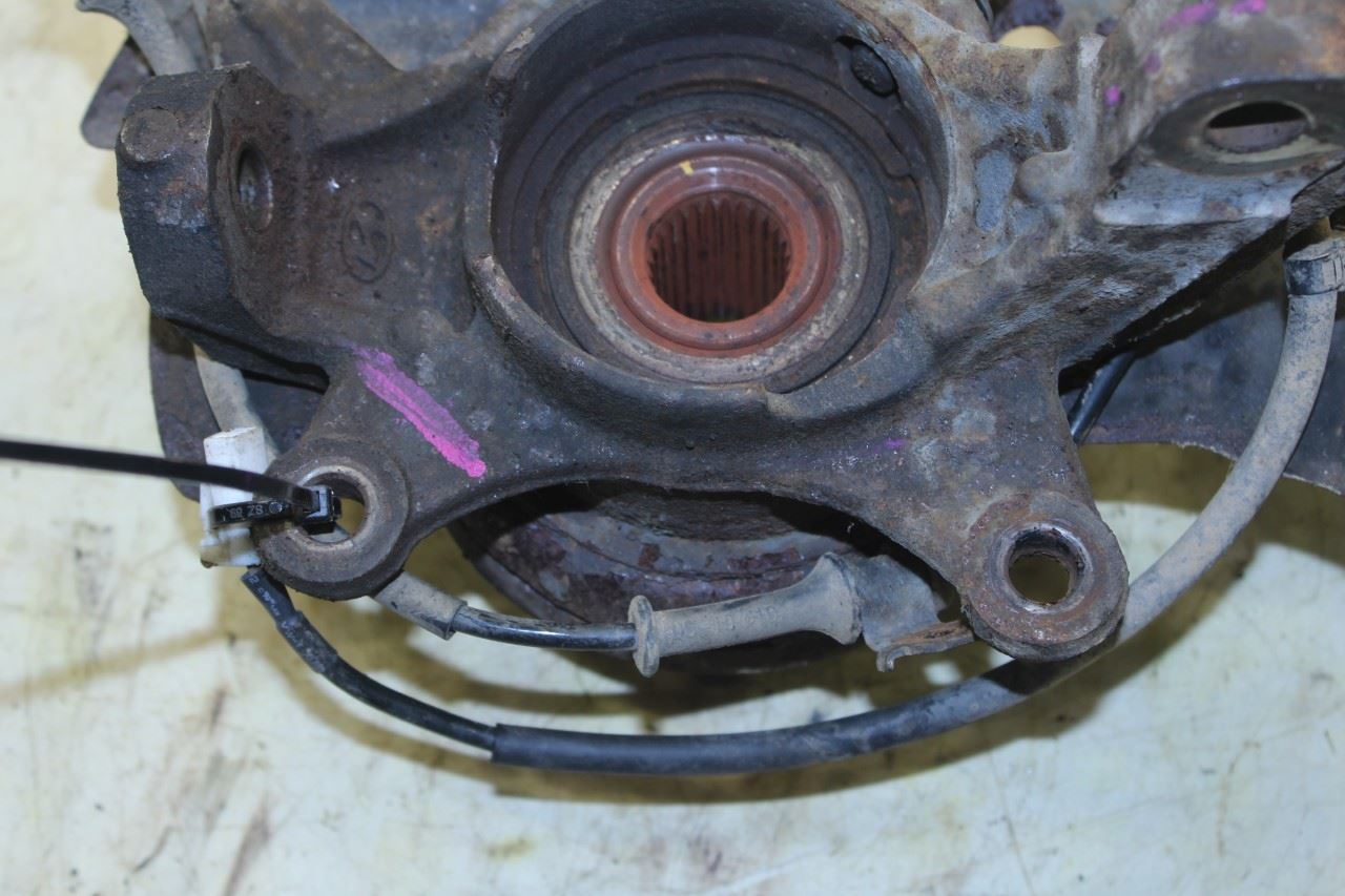 2011-2017 Hyundai Veloster Base Front Left Side Spindle Knuckle Hub 51715-2V000 - Alshned Auto Parts