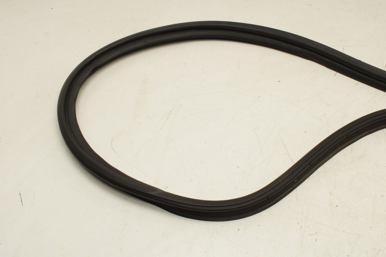 2023-25 Kia Sportage Hybrid EX Liftgate Back Door Weatherstrip Seal 81761-P1200 - Alshned Auto Parts