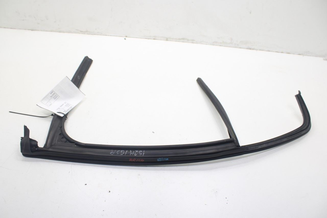 17-20 Alfa Romeo Giulia Ti AWD Rear Left Upper Door Window Weatherstrip Molding - Alshned Auto Parts