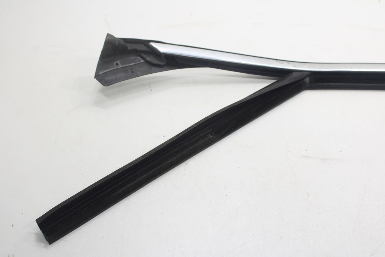 17-20 Alfa Romeo Giulia Ti FR LH Upper Door Window Weatherstrip w/ Belt Molding - Alshned Auto Parts