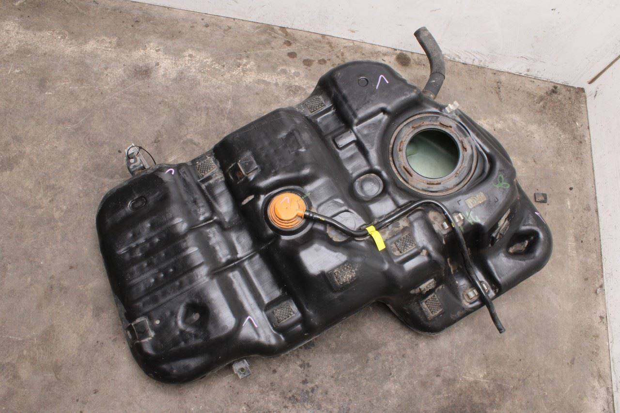 2016-2018 Kia Sorento EX 3.3L Fuel Gas Tank 18.8 US Gallons 31150-C6200 OEM - Alshned Auto Parts