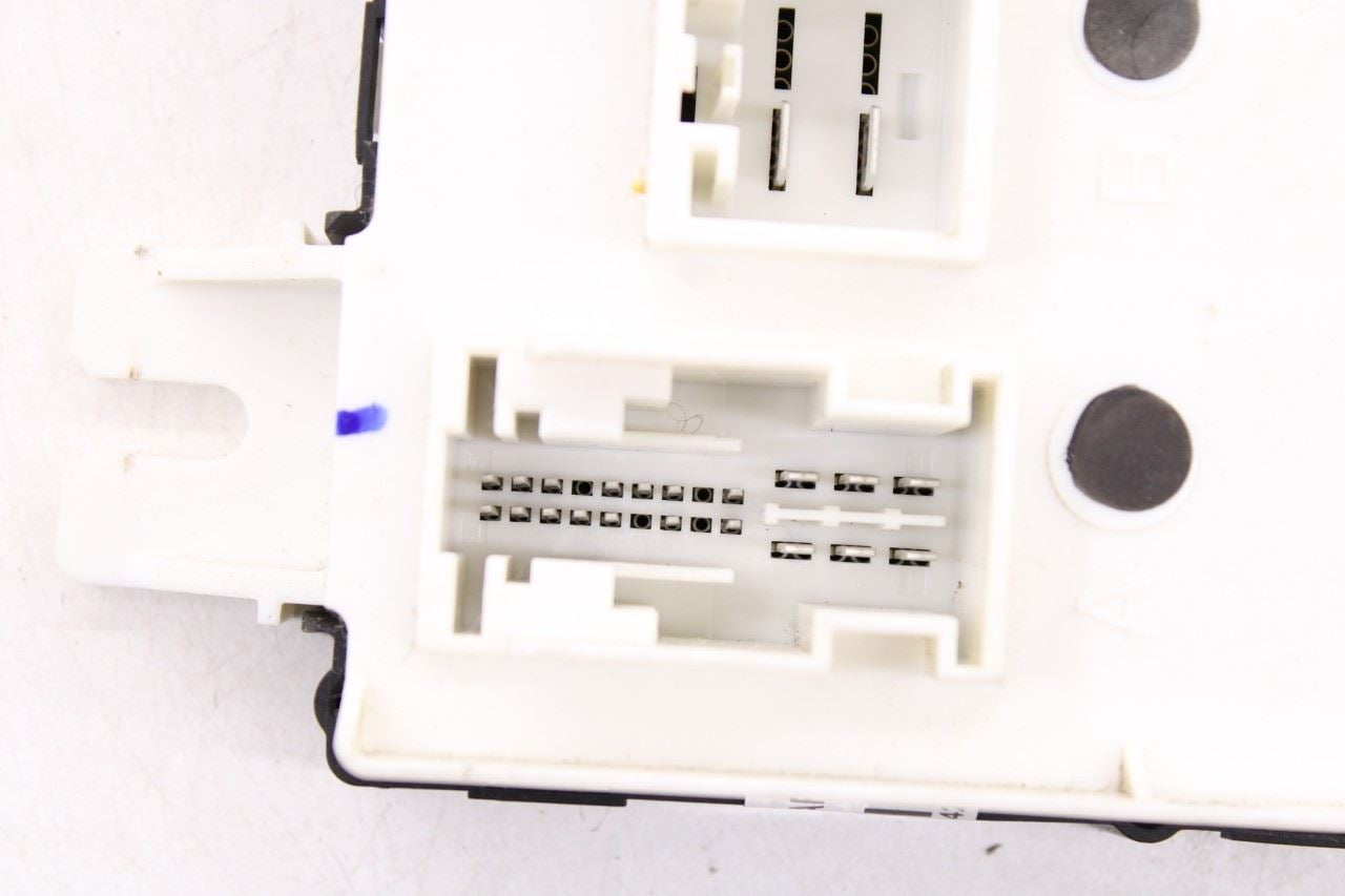 2015 Dodge Durango SXT Body Computer Control Module BCM BCU 68236139AE OEM - Alshned Auto Parts