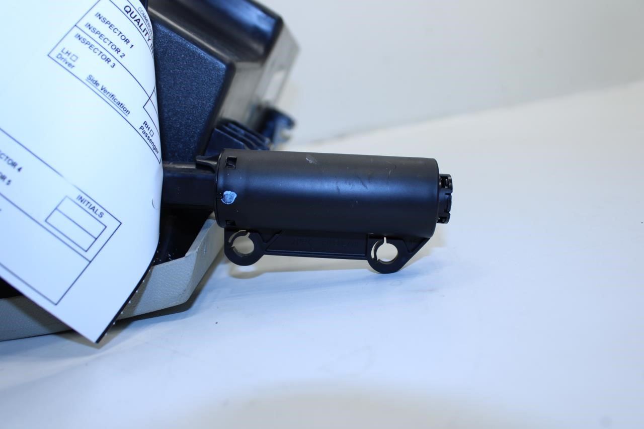 2018-2024 GMC Terrain Denali Glove Box Storage Compartment 84492300 OEM - Alshned Auto Parts