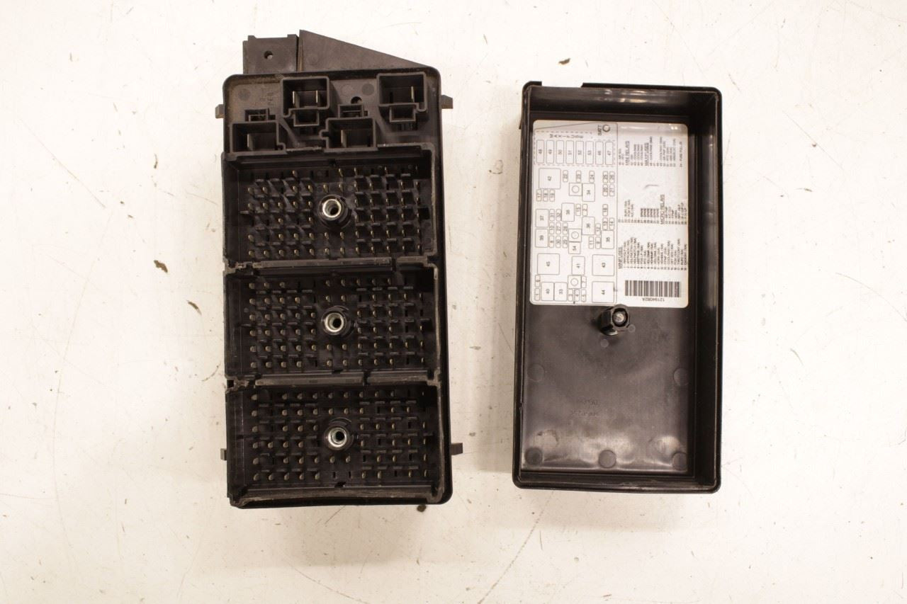 1997-2004 Chevy Corvette 5.7L Power Distribution Fuse Relay Junction Box *ReaD* - Alshned Auto Parts