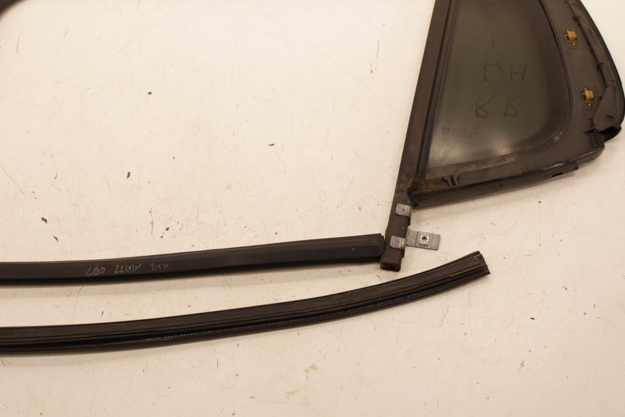 17-23 GMC Acadia SLT-1 Rear LH Door Vent Glass Run Channel w/ Belt Molding Seal - Alshned Auto Parts