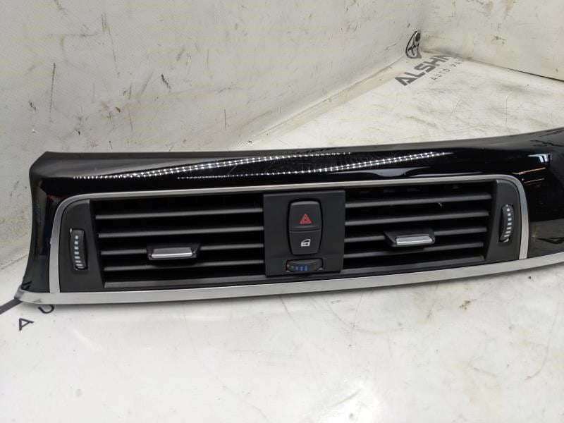2018-20 BMW 430i xDrive 2.0L Dash Air Duct Vent Grille w/ Hazard Control Switch3