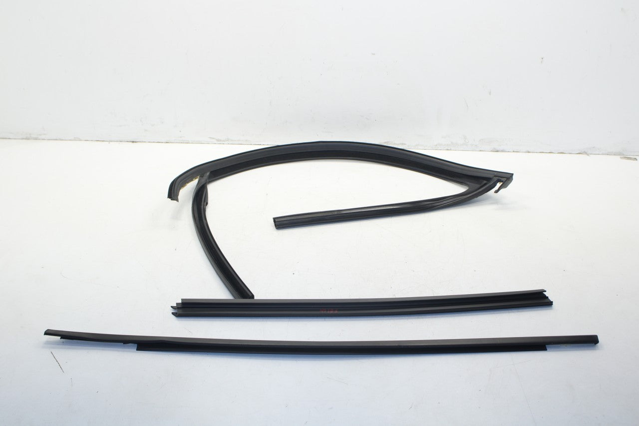 2014-2023 Jeep Cherokee Front Left Door Run Channel w/ Belt Molding Weatherstrip - Alshned Auto Parts