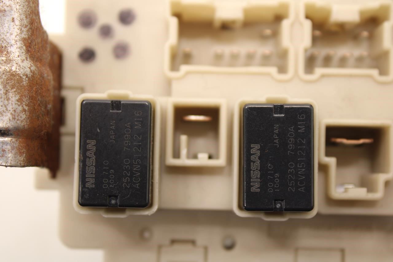 17-20 Nissan Pathfinder SV 3.5L Cabin Instrument Panel Fuse Relay Junction Block - Alshned Auto Parts