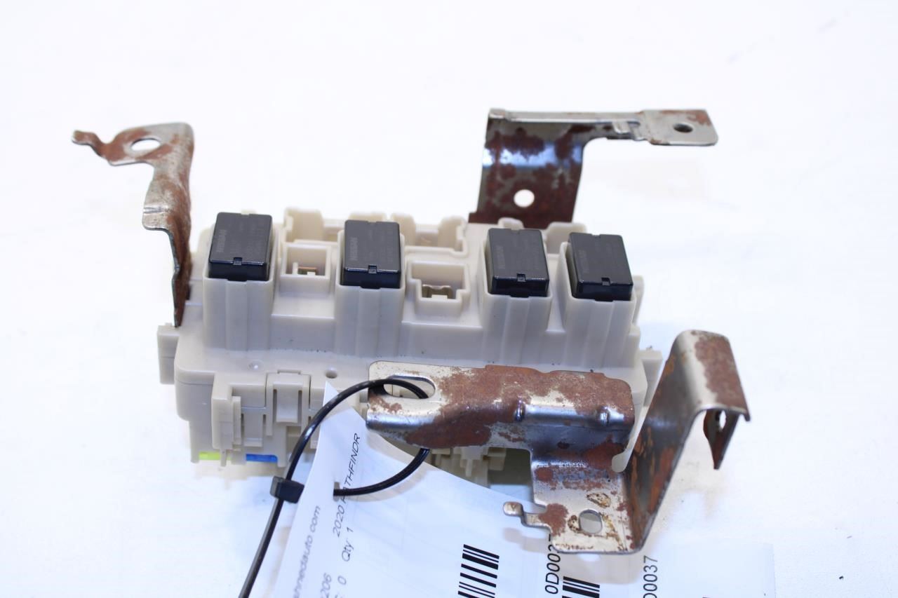 17-20 Nissan Pathfinder SV 3.5L Cabin Instrument Panel Fuse Relay Junction Block - Alshned Auto Parts