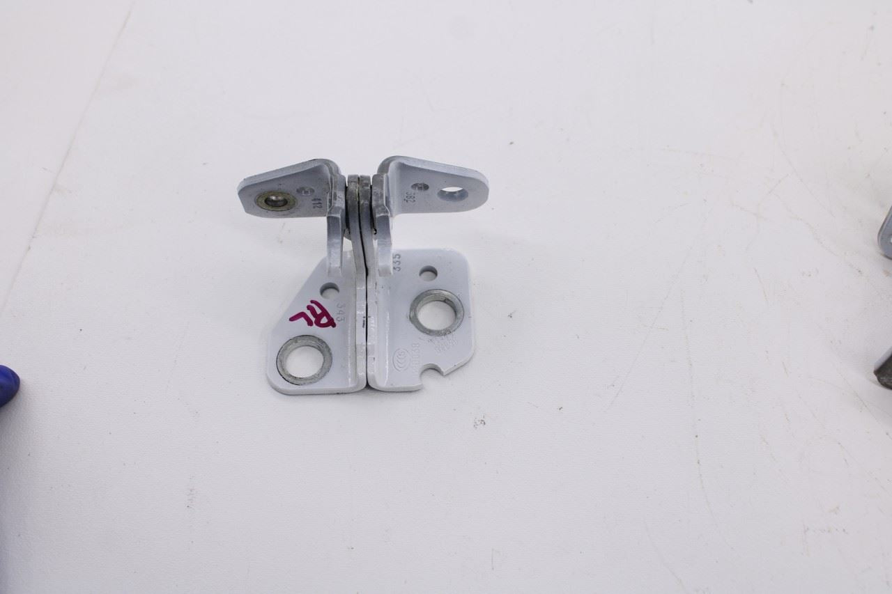 19-25 RAM 1500 Crew Cab Rear and Front Left Side Door Hinge Upper and Lower Set8