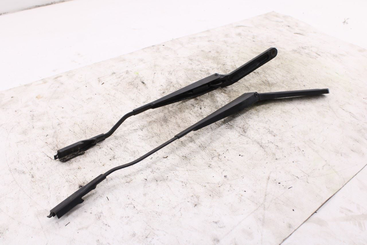 2007-14 Ford Mustang Conv Front Right and Left Windshield Wiper Arm 7R3Z-17526-A5