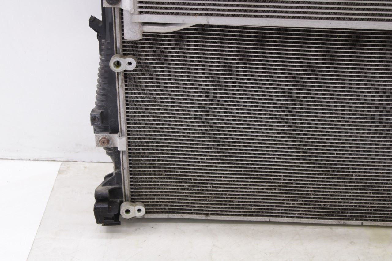 17-18 Jeep Cherokee Limited 3.2L Radiator w Dual Radiator Cooling Fan Motor Assy - Alshned Auto Parts