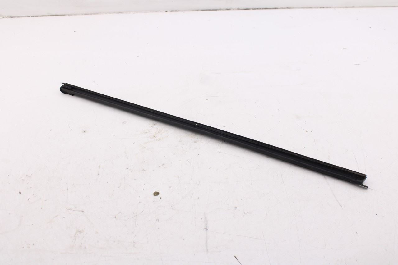 20-26 Hyundai Palisade Limited AWD Rear Left Door Molding Belt Weatherstrip Set14