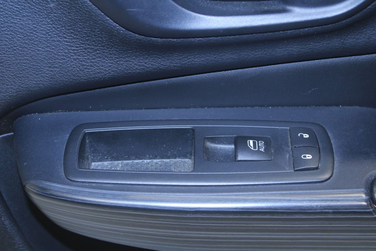 2016-2017 Jeep Cherokee 75th Anniversary Front Right Door Trim Panel 5XG521VHAC - Alshned Auto Parts