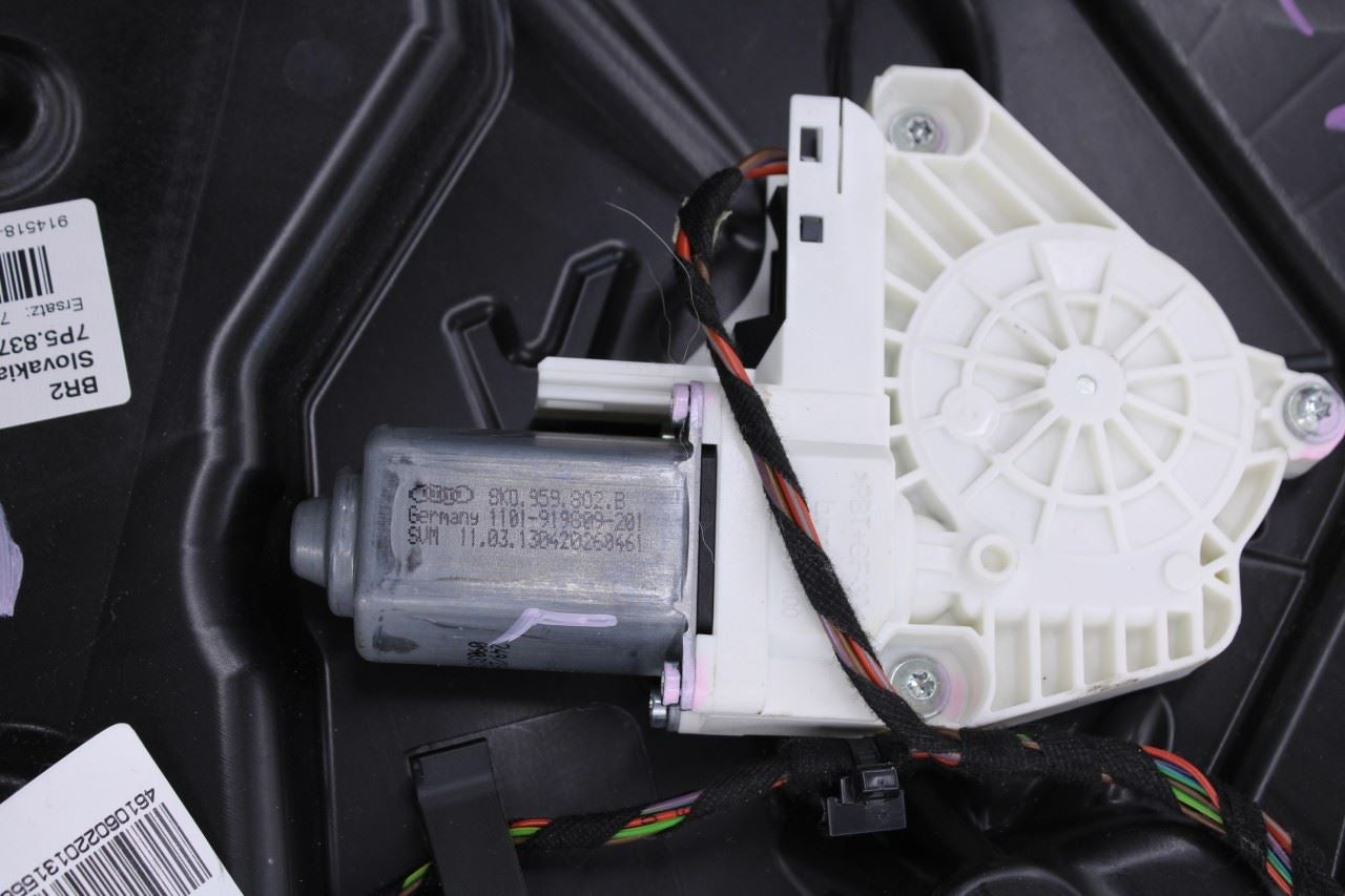 2011-18 Porsche Cayenne S Front Right Door Window Regulator w/ Carrier and Motor9