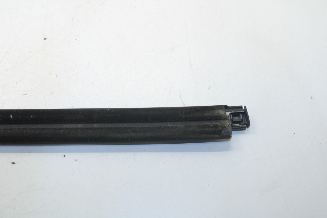 08-14 Dodge Challenger Front Right Door Belt Weatherstrip Pair 55399122AF *ReaD* - Alshned Auto Parts