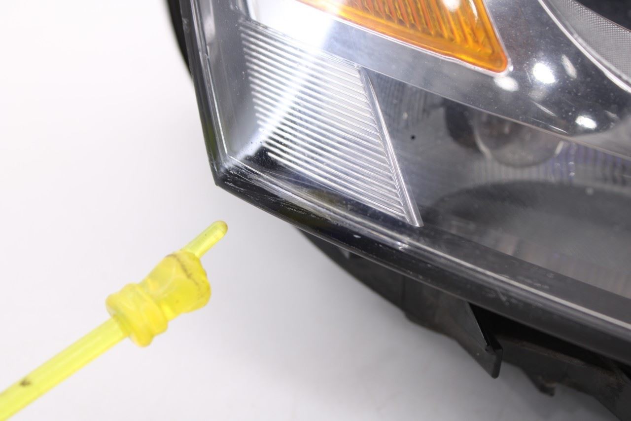 11-16 Volkswagen Jetta Sport Front Passenger RH Side Headlight Lamp 5C7-941-0062