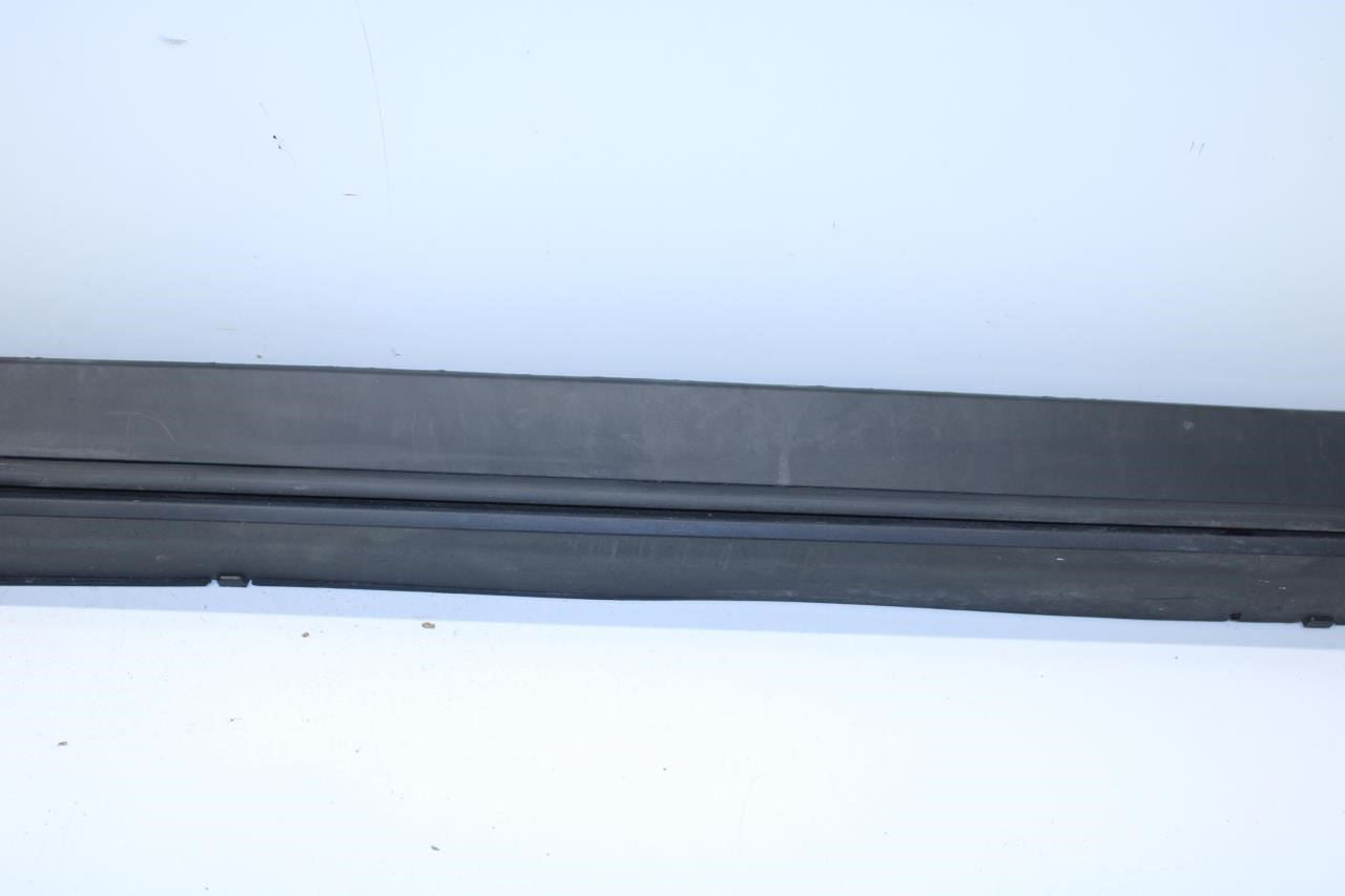 18-24 Chevrolet Equinox LT Right Rocker Skirt Panel Guard Molding 84713654 *ReaD - Alshned Auto Parts
