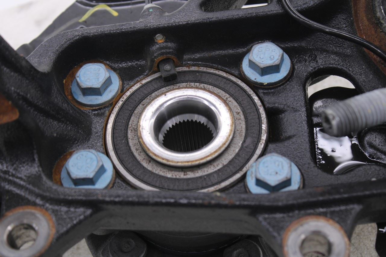 2020-26 Ford Explorer Interceptor AWD Front Left Side Spindle Knuckle Hub *ReaD*5