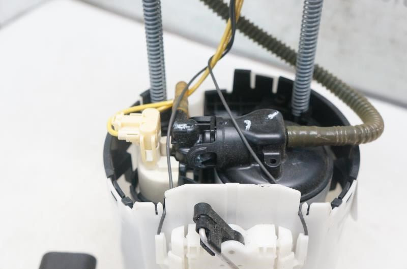 2018-2019 Buick LaCrosse Fuel Pump Assembly 23406964 OEM - Alshned Auto Parts