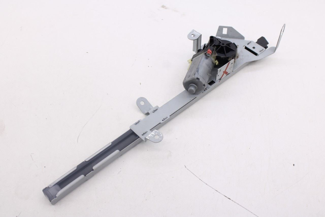 06-09 Mercedes-Benz CLK 350 Front LH Side Seat Belt Feeder Adjuster Guide *ReaD*2