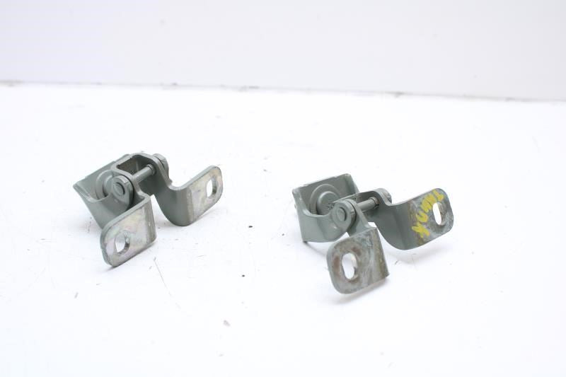 2024-25 Chevrolet Trax Rear Right and Left Side Liftgate Hinge Set 42733235 OEM - Alshned Auto Parts