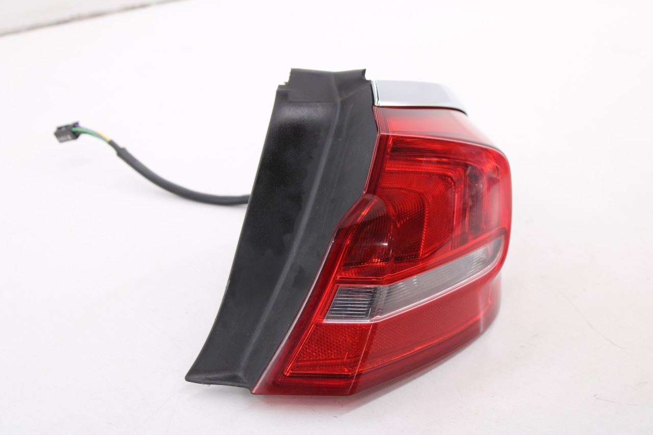 17-19 Buick Lacrosse Premium Rear Right Passenger Side Tail Light Lamp 266987372