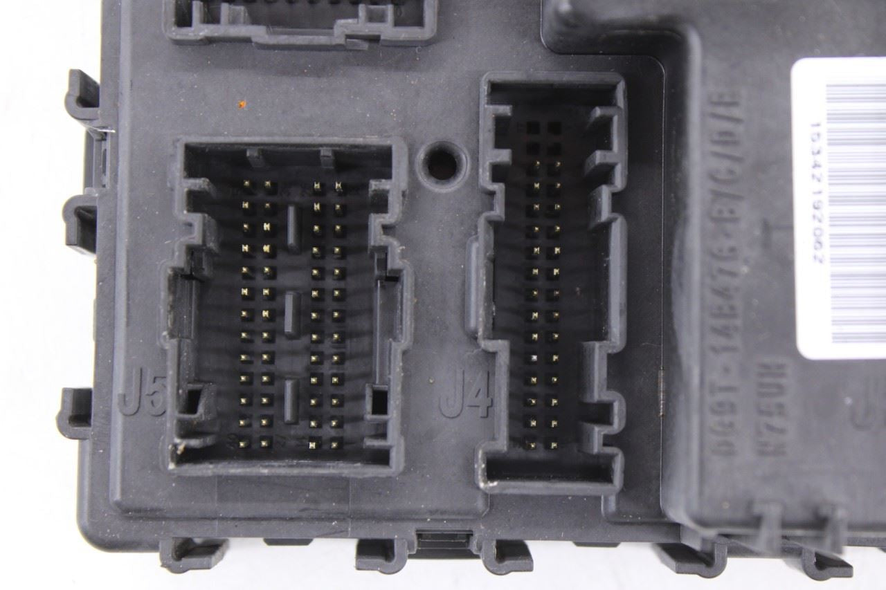 2015-17 Ford Mustang Conv V6 3.7L BCM Body Control Module Fuse Relay Box *ReaD* - Alshned Auto Parts