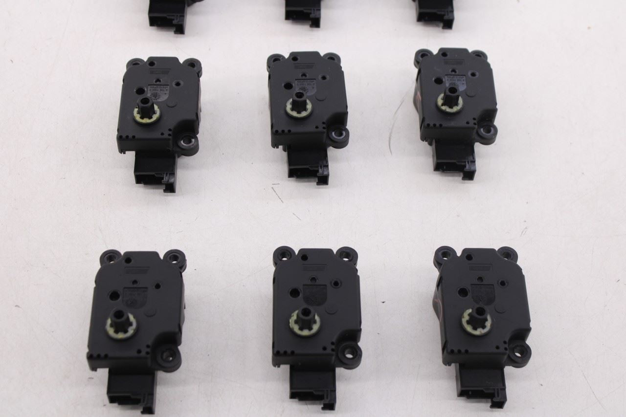 2006-2009 Mercedes-Benz CLK 350 HVAC Blend Door Actuator Motor Set 203820164211