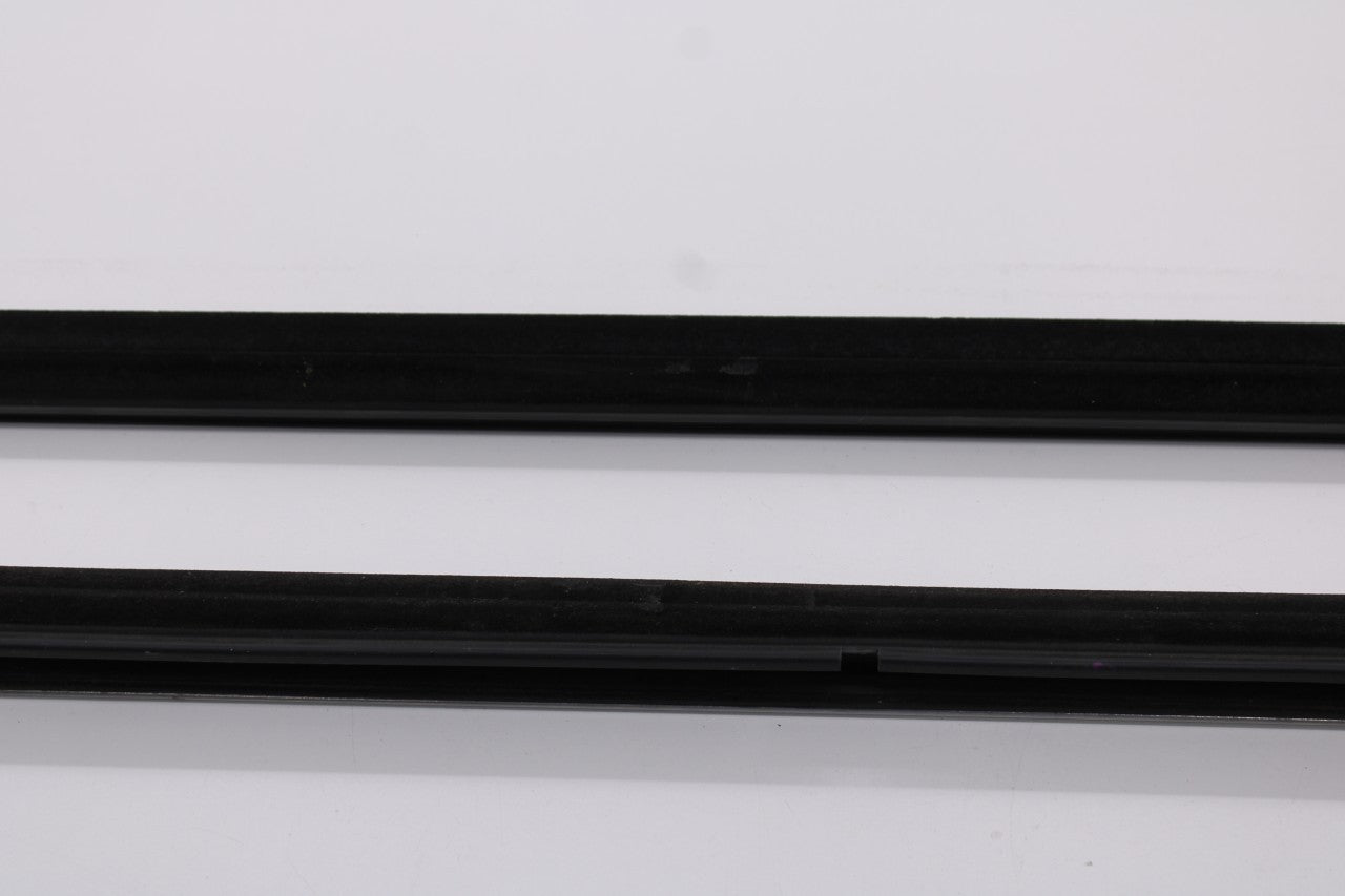 2011-15 Jeep Grand Cherokee Limited FR RH Door Belt Outer and Inner Weatherstrip - Alshned Auto Parts
