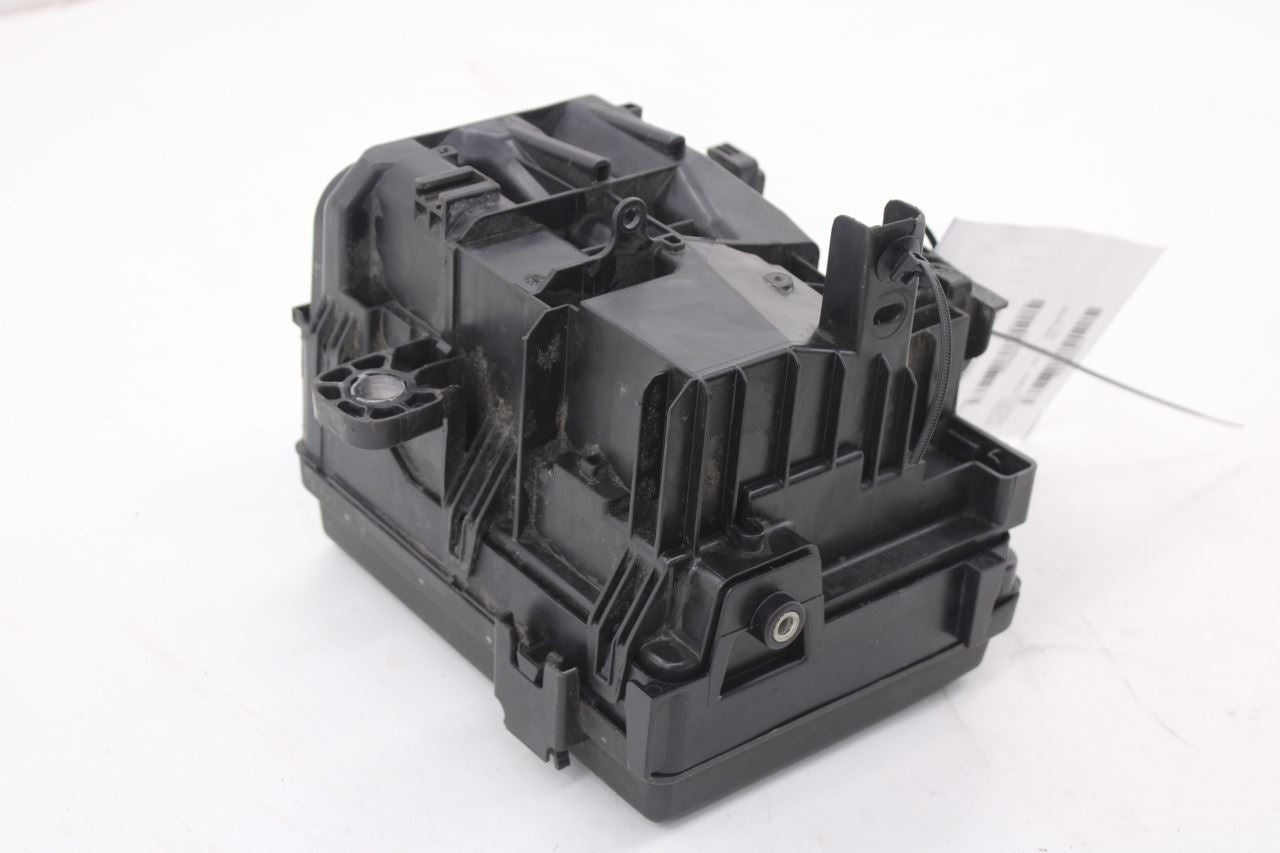 2018-21 Chevrolet Equinox LT 1.5L Engine Bay Fuse Relay Junction Block 2324668212